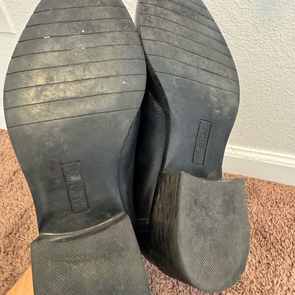 Kenneth Cole Reaction Boots Salt Chelsea Ankle Heel Black Leather 9 - Picture 7 of 9